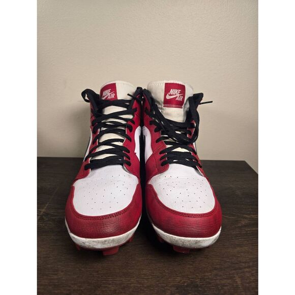 Size 13 Nike Air Jordan 1 Retro Red Black Men's Baseball Cleats AV5354 611 - Picture 3 of 8